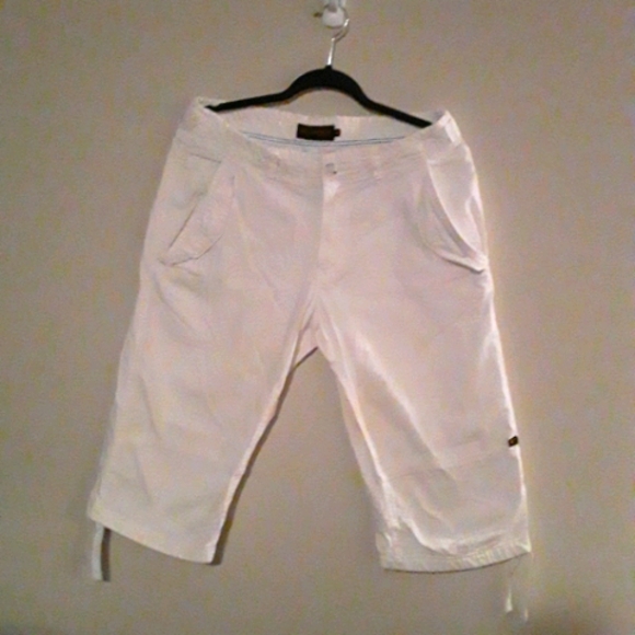 Point Zero Womens Plus Sized Cargo Type Capris - Picture 4 of 13